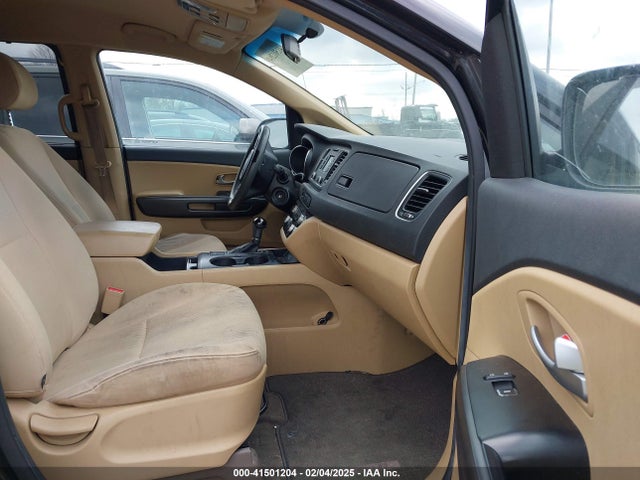 KIA SEDONA LX 2016 KNDMB5C1XG6101342 Image 5