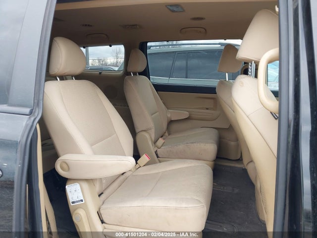 KIA SEDONA LX 2016 KNDMB5C1XG6101342 Image 8