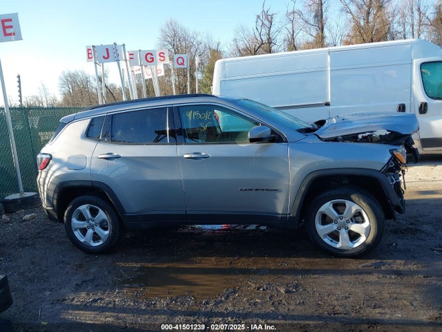 3C4NJDBB7LT148324 Jeep Compass Latitude 4x4