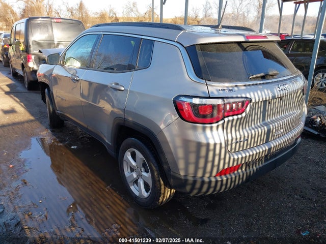3C4NJDBB7LT148324 Jeep Compass Latitude 4x4