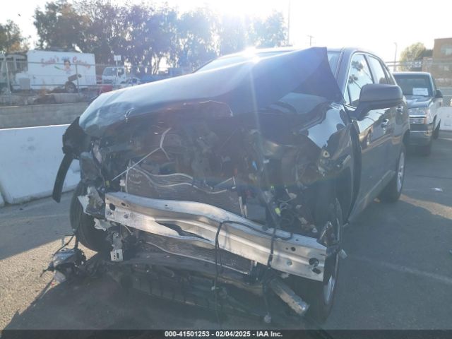 2T3F1RFV0PW374967 Toyota RAV4 LE