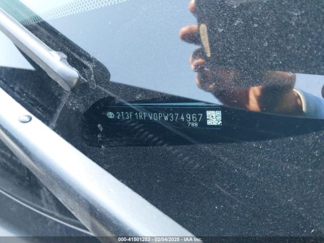 2T3F1RFV0PW374967 Toyota RAV4 LE
