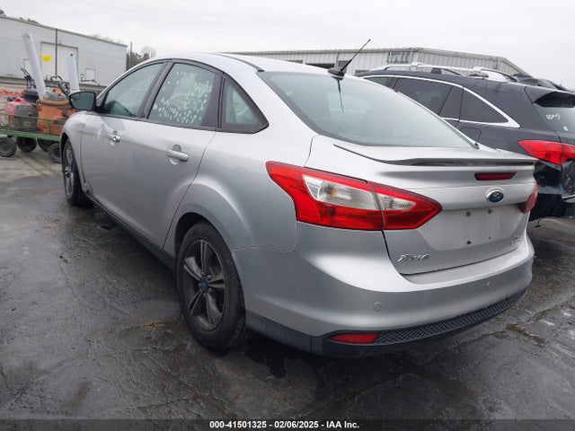 Ford FOCUS SE 2014 1FADP3F26EL251334 Image 3