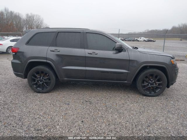 1C4RJFAGXJC388163 Jeep Grand Cherokee Altitude 4x4