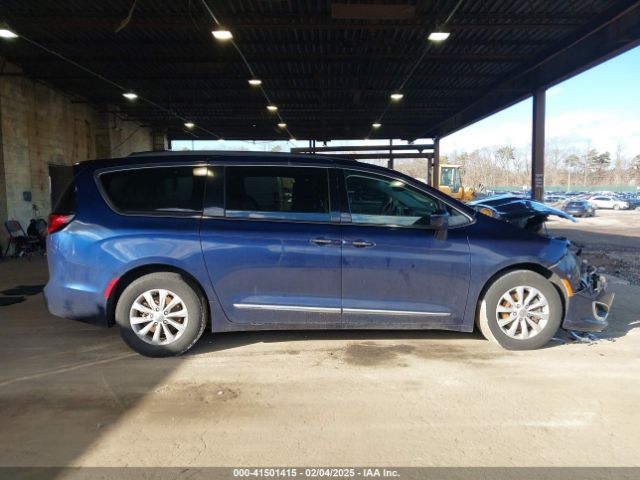 2C4RC1BG8HR803784 Chrysler Pacifica Touring-l
