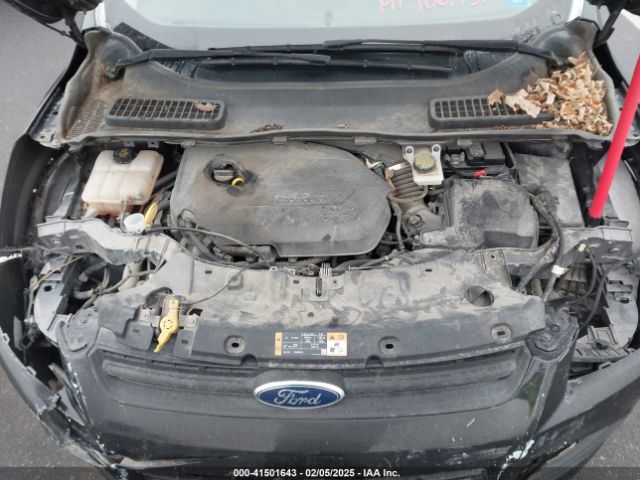 1FMCU9GX1FUA58320 Ford ESCAPE SE