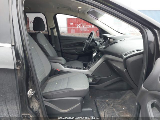 1FMCU9GX1FUA58320 Ford ESCAPE SE