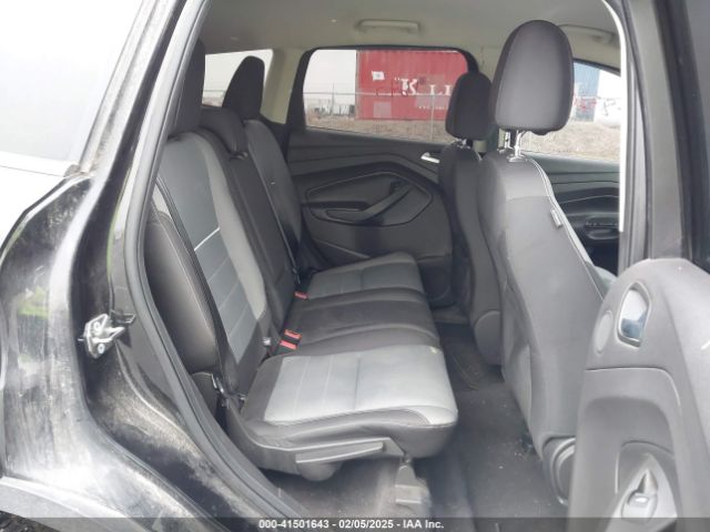 1FMCU9GX1FUA58320 Ford ESCAPE SE