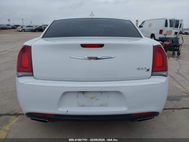 Chrysler 300 300s 2019 2C3CCABG7KH569516 Image 17