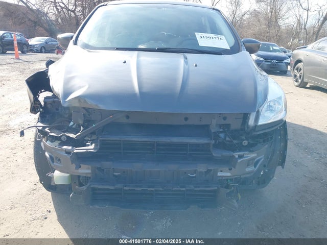 1FMCU0GXXFUC65428 Ford ESCAPE SE