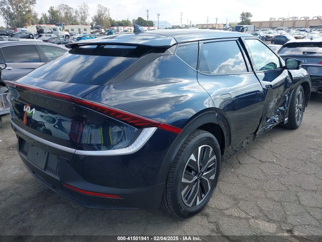 KIA EV6 LIGHT 2024 KNDC34LB8R5210838 Image 4