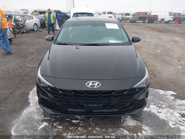 KMHLS4AG5PU579186 Hyundai ELANTRA SEL