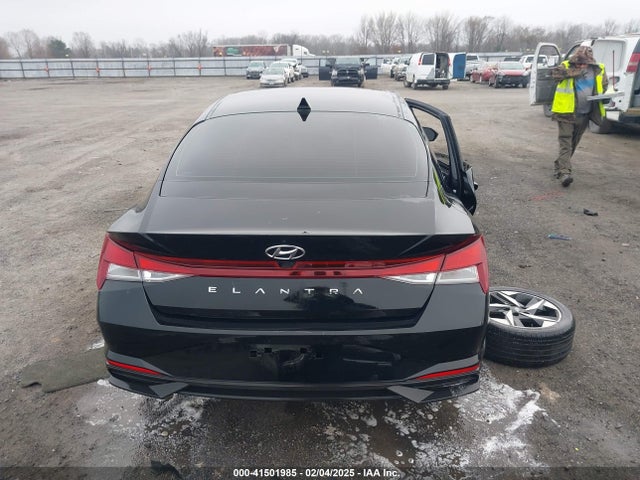 KMHLS4AG5PU579186 Hyundai ELANTRA SEL