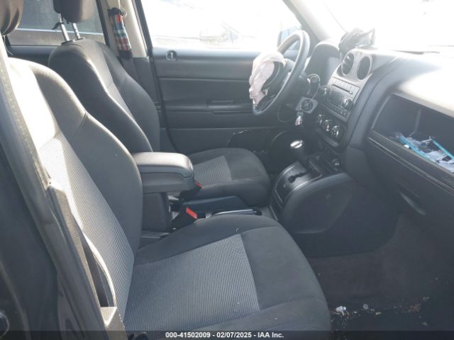 1C4NJPBB5GD561310 Jeep Patriot Sport