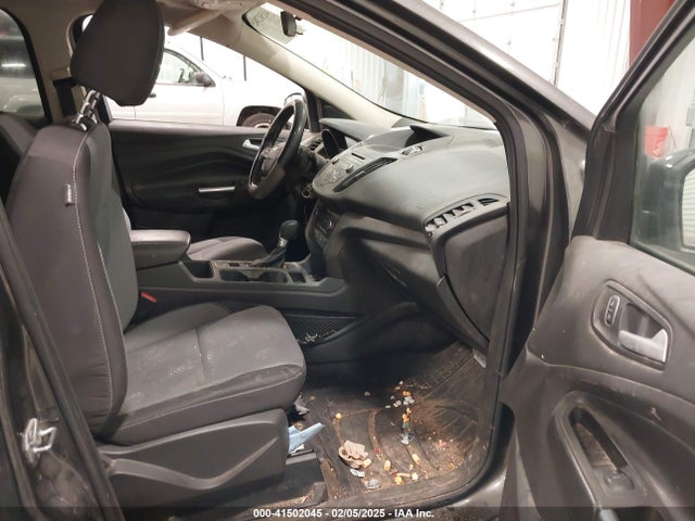 Ford ESCAPE SE 2017 1FMCU9G91HUB08461 Image 5