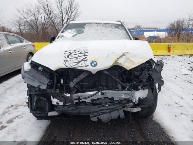 5UX33EU03S9X72579 BMW X5 M60i