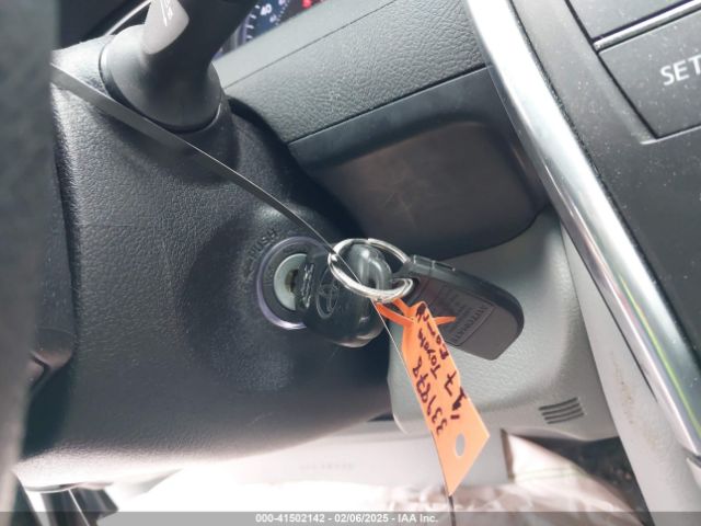 4T1BF1FK3HU374219 Toyota CAMRY LE
