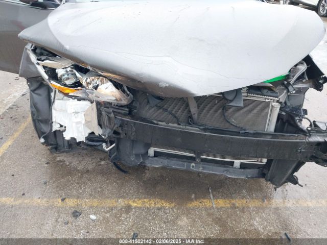 4T1BF1FK3HU374219 Toyota CAMRY LE