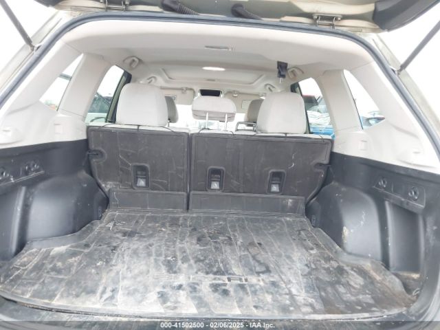 JF2SKAEC2KH462173 Subaru Forester Premium