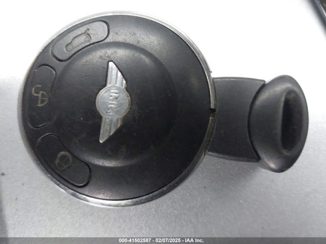 2007 MINI COOPER S WMWMF73507TT83735 Photo 10