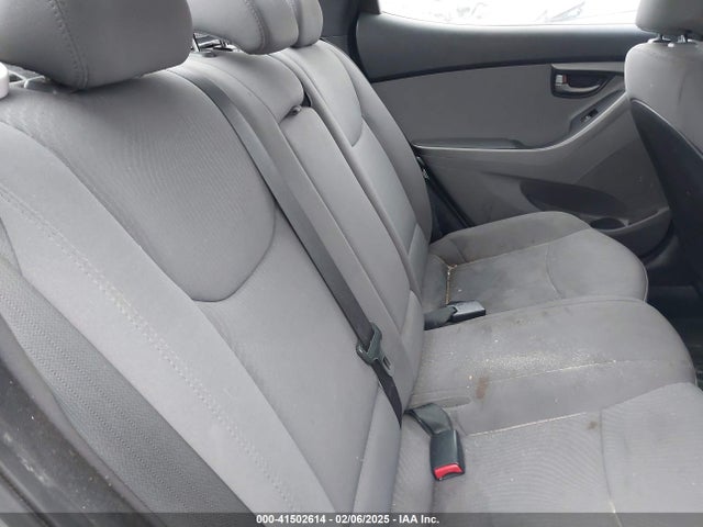 5NPDH4AEXFH577223 Hyundai ELANTRA SE