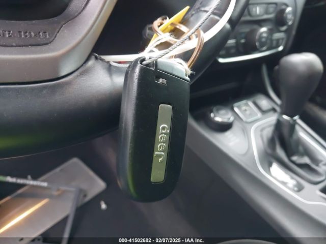 1C4PJMLX3KD105185 Jeep Cherokee Latitude Plus 4x4