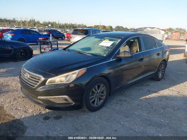 Hyundai SONATA SE 2015 5NPE24AF2FH201825 Image 2