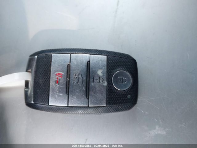 KNDPN3ACXH7053060 KIA Sportage Ex