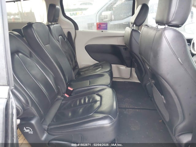 Chrysler Pacifica Touring L 2022 2C4RC1BG8NR155908 Image 8