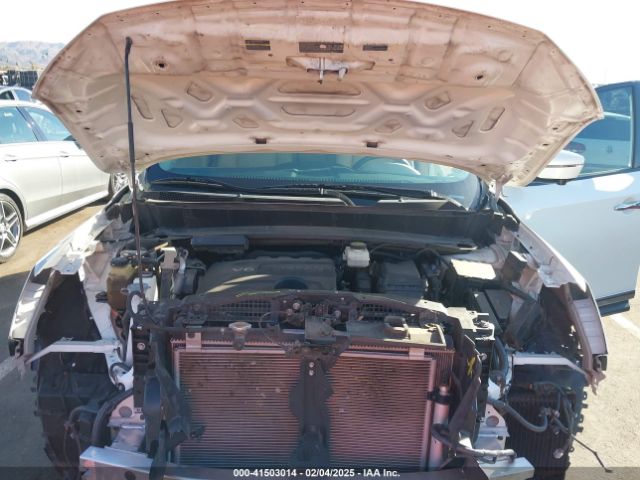 5N1DR2MN5HC640588 Nissan Pathfinder Platinum