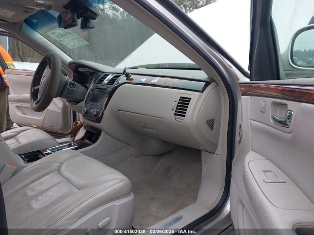 2010 CADILLAC DTS 1G6KH5EY0AU111092 Photo 4