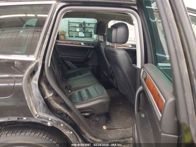 2011 VOLKSWAGEN TOUAREG WVGFK9BP2BD001256 Photo 7