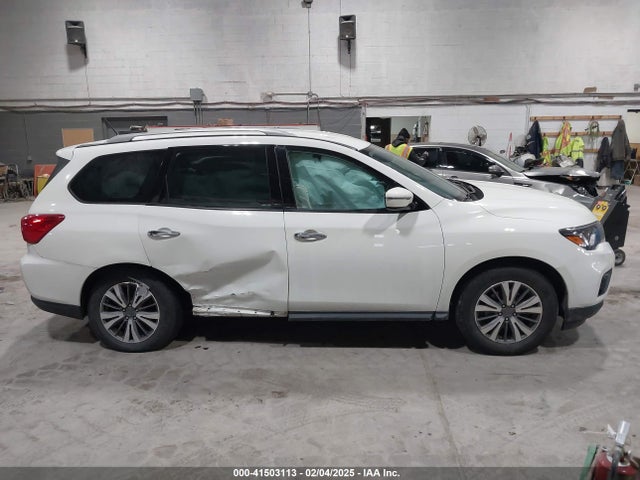 5N1DR2MM5HC665921 Nissan Pathfinder Sv
