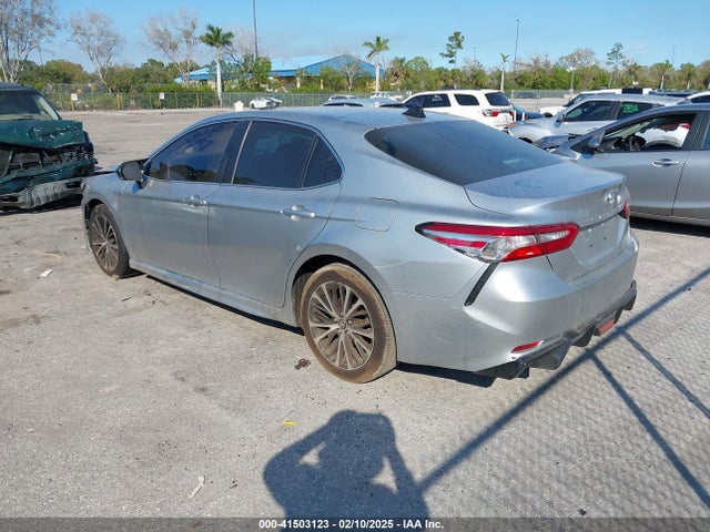 4T1B11HK7JU099875 Toyota CAMRY SE