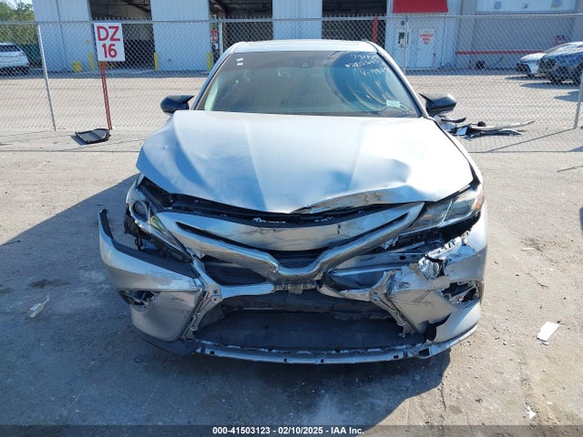 4T1B11HK7JU099875 Toyota CAMRY SE