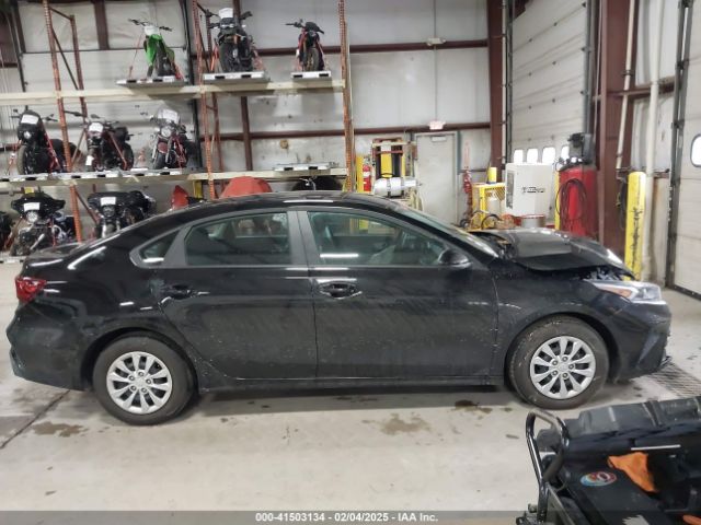 3KPF24AD3RE812233 KIA FORTE LX