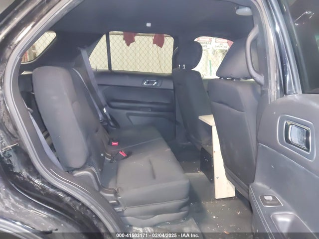 Ford Police Interceptor 2015 1FM5K8AR9FGC26867 Image 8