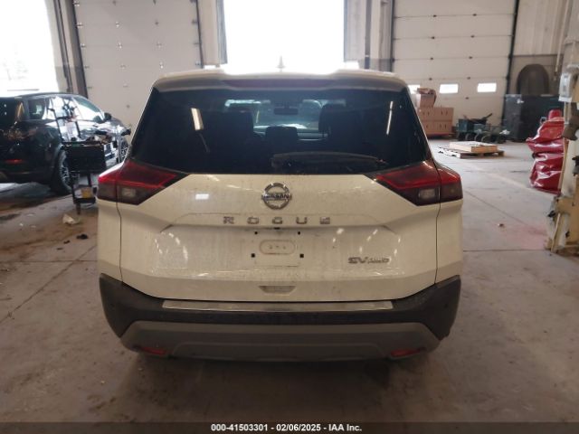 5N1AT3BBXMC775532 Nissan Rogue Sv Intelligent Awd