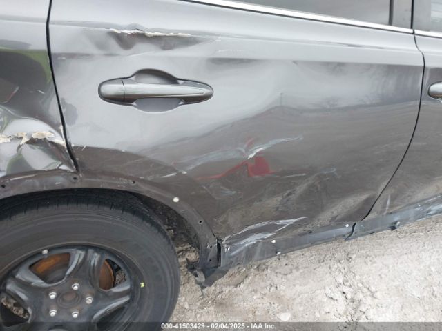 2T3ZFREVXGW245294 Toyota RAV4 LE