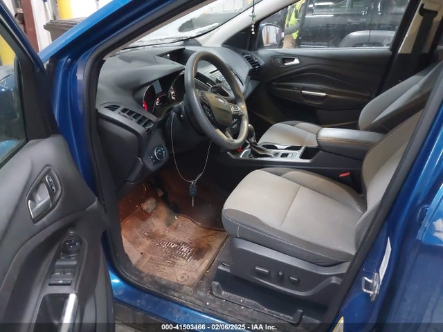 1FMCU9GD9HUA39085 Ford ESCAPE SE