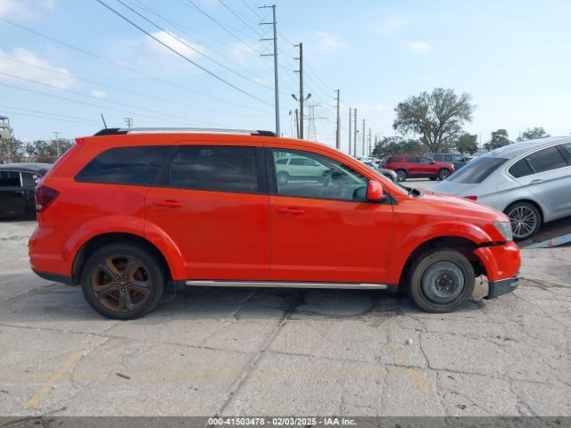 3C4PDDGGXJT371054 Dodge Journey Crossroad Awd