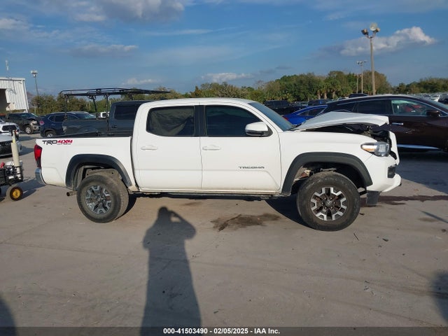 5TFCZ5AN6JX137771 Toyota Tacoma Trd Off Road