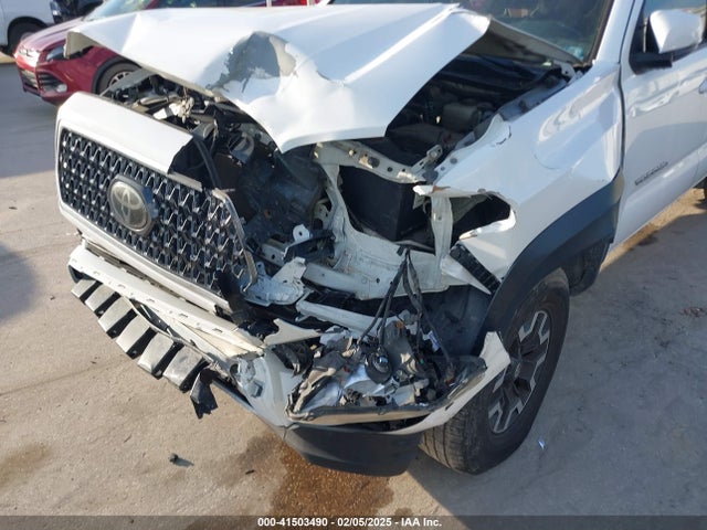 5TFCZ5AN6JX137771 Toyota Tacoma Trd Off Road