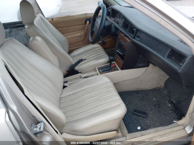 1991 MERCEDES-BENZ 190 WDBDA29D4MF861327 Photo 4