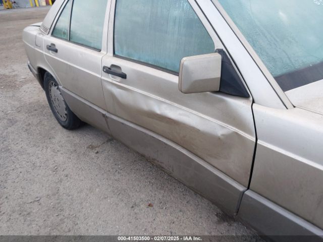 1991 MERCEDES-BENZ 190 WDBDA29D4MF861327 Photo 5