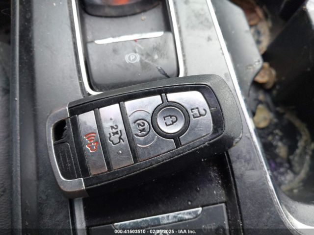 3FA6P0HDXHR249629 Ford FUSION SE