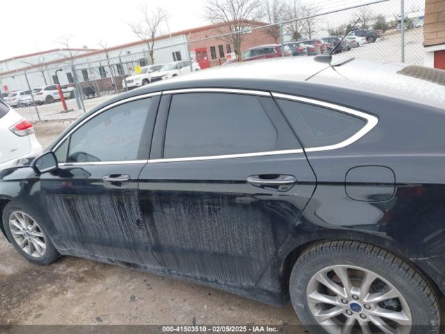 3FA6P0HDXHR249629 Ford FUSION SE