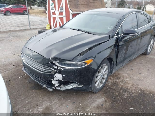3FA6P0HDXHR249629 Ford FUSION SE
