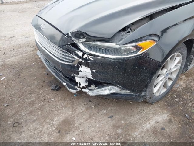 3FA6P0HDXHR249629 Ford FUSION SE