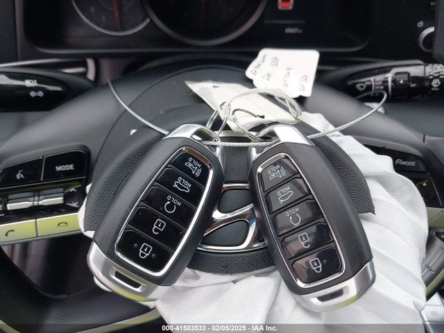 KMHLM4AG8NU325382 Hyundai ELANTRA SEL